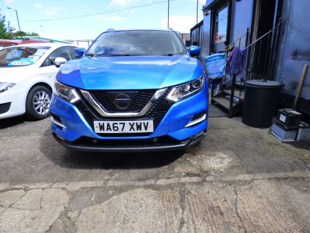 Nissan Qashqai 1.6 dCi N-Connecta 5dr Xtronic Hatchback Diesel Blue