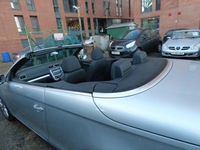 2011 Volkswagen Eos 2.0 TDI BlueMotion Tech SE 2dr