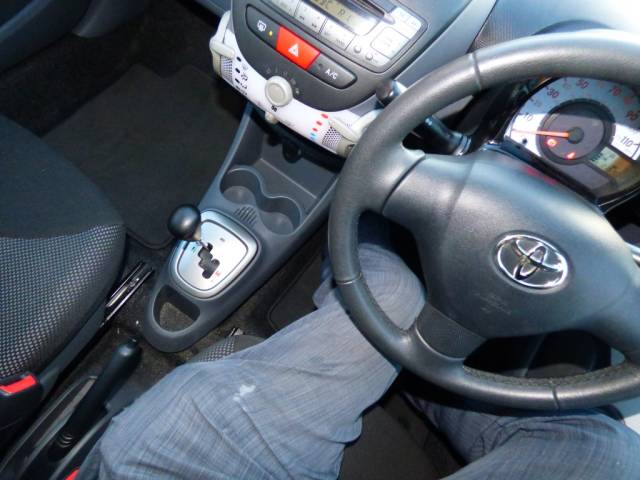 2012 Toyota Aygo 1.0 VVT-i Go 5dr [AC] MMT