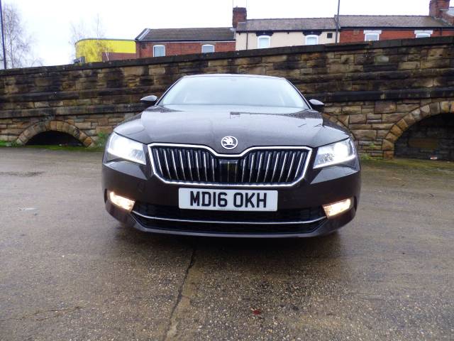 Skoda Superb 2.0 TDI CR 190 SE L Executive 5dr DSG Hatchback Diesel Brown